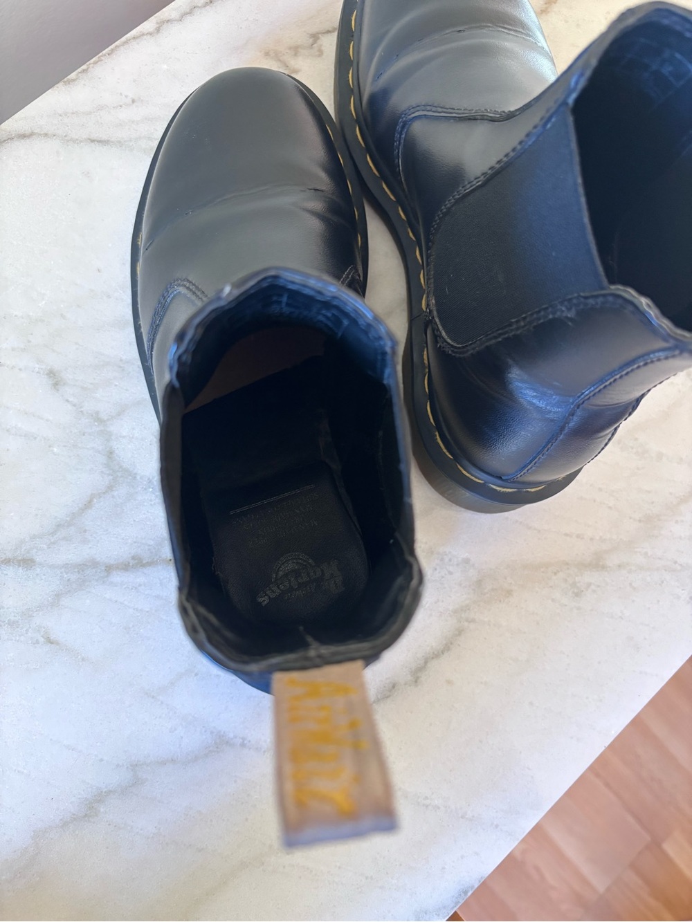 Dr. Martens Black Vegan 2976 Felix Chelsea Boot EUC in Size 7 - Picture 7 of 12